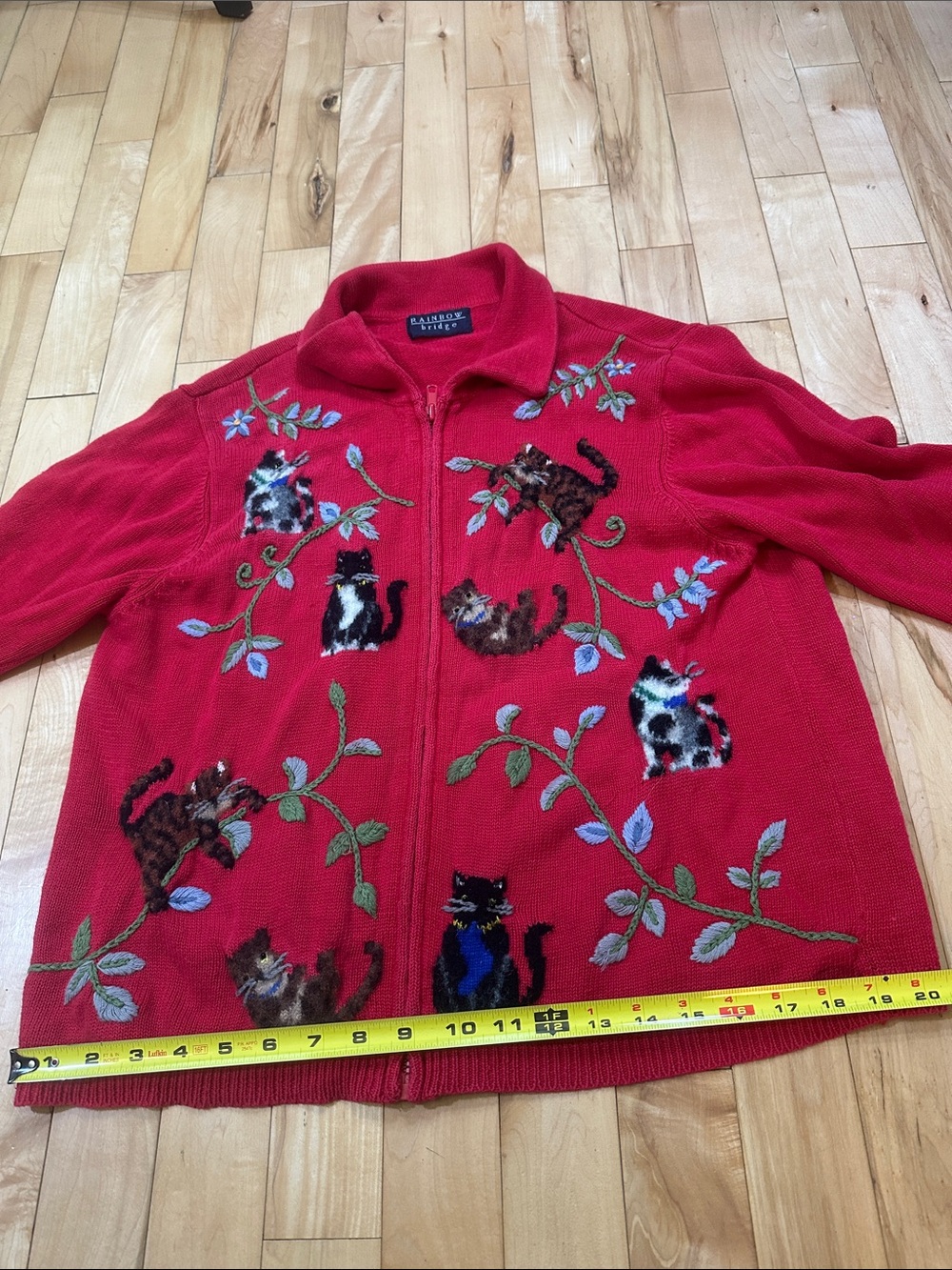 Vintage Rainbow Bright Red Knit cardigan with Cat Felting and Embroidered - Picture 5 of 7